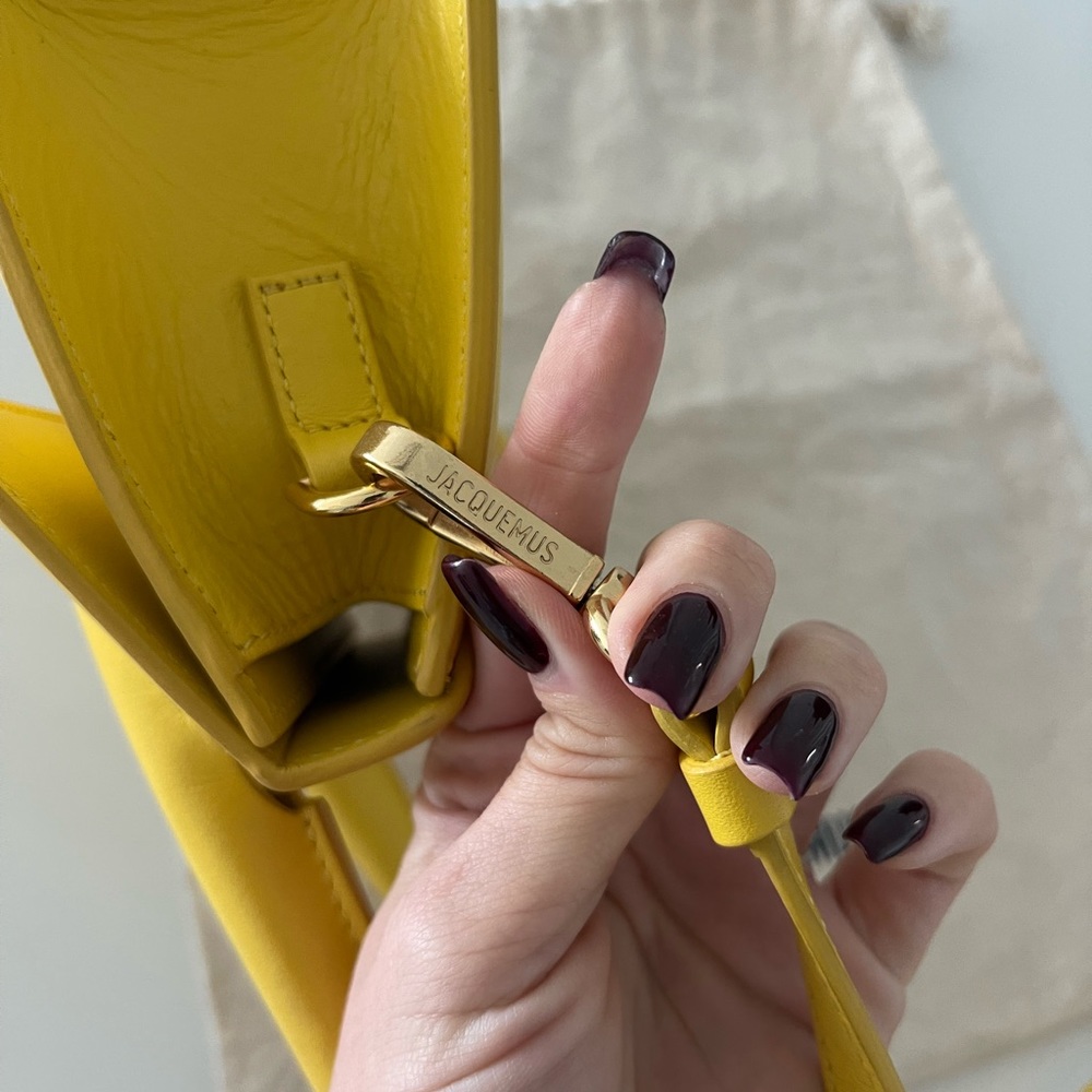 SOLD!!! Jacquemus Le Chiquito Moyen bag authentic with receipt - Picture 5 of 16